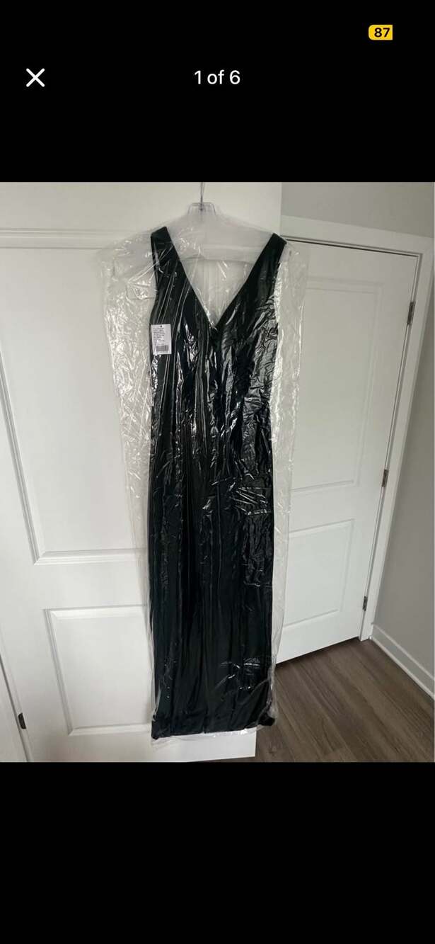 Amsale N421A Fluid Crepe V-Neck Maxi Dress in Hunter Green